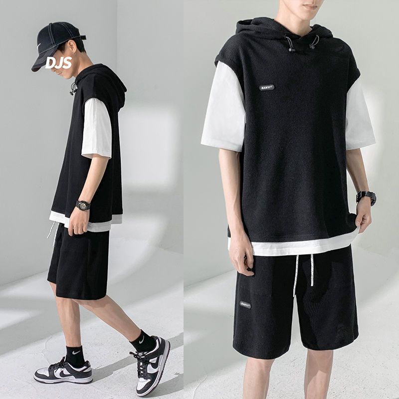 Hai MảnhTÁo Sơ Mi Nam Mùa Hè Liền Mũ Trang Phục Thể Thao Giản Dị Quần Short Nam Khí Chất Phối Đồ Phong Cách Hồng Kông Đẹ