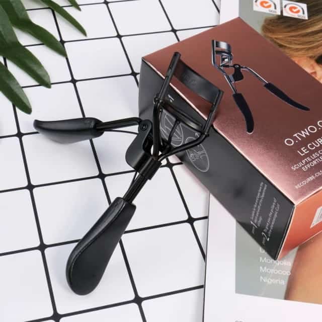 KẸP MI UỐN LÒ XO BẤM MI CONG QUYẾN RŨ OTWOO EYELASH CURLER BẰNG THÉP KHÔNG GỈ - XÀI CỰC THÍCH - 1523