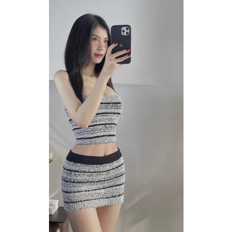 Set áo ống + chân váy màu bạc sọc ngang gợi cảm Hàng Có Sẵn Set Áo Ống Ngắn Mỏng Kẻ Sọc Gợi Cảm Quyến Rũ Thời Hàn Quốc | BigBuy360 - bigbuy360.vn