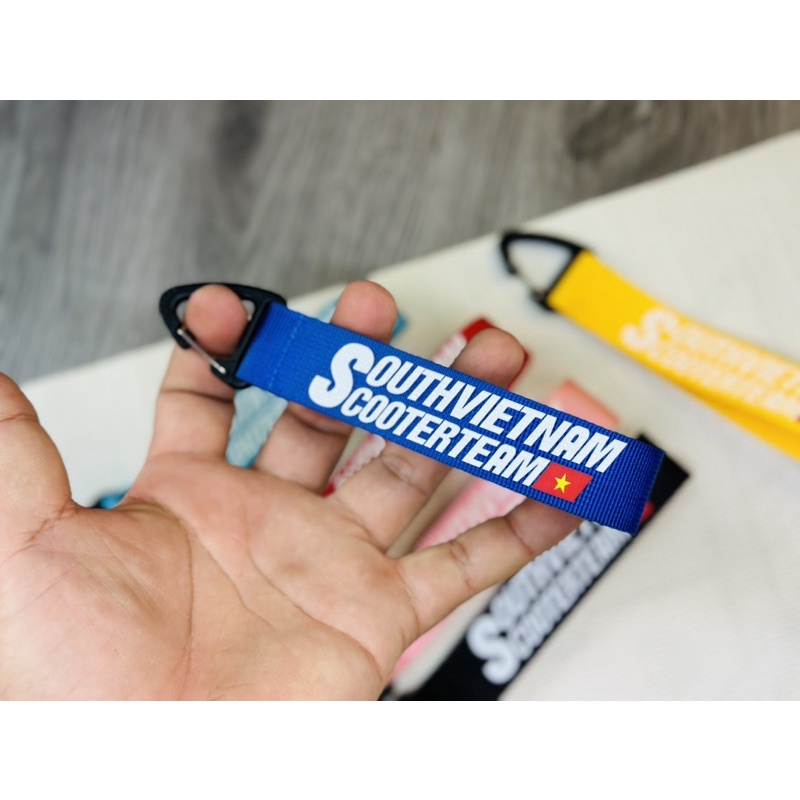 Móc khoá day SOUTH ViETNAM có nhiều màu sắc khác nhau