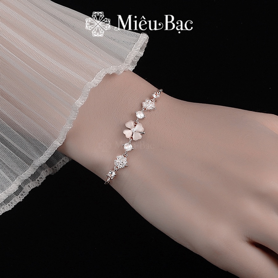 Lắc tay bạc nữ Miêu Bạc vòng tay cỏ bốn lá đá trắng thiết kế dây rút điều chỉnh chất liệu bạc S925 cao cấp MT01