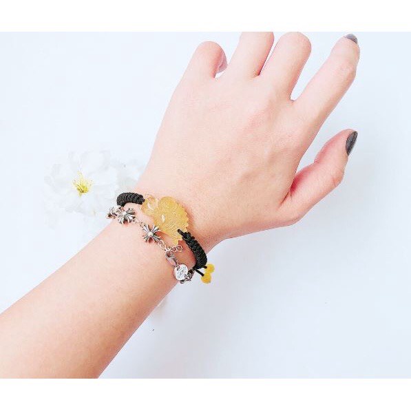 X Vòng tay Hồ Ly Ôm Hoa đá Thạch Anh Tóc Vàng tết dây thiên nhiên Tặng kèm hộp đựng VT150 - Hợp mệnh Kim, Thổ