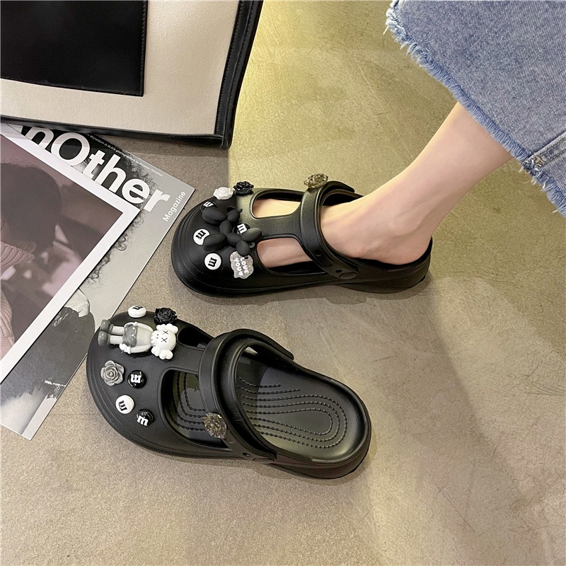 Dép Crocs Sục Nữ Ulzzang Quai Ngang Đế Cao Phụ Kiện Sticker Kaws - SA024
