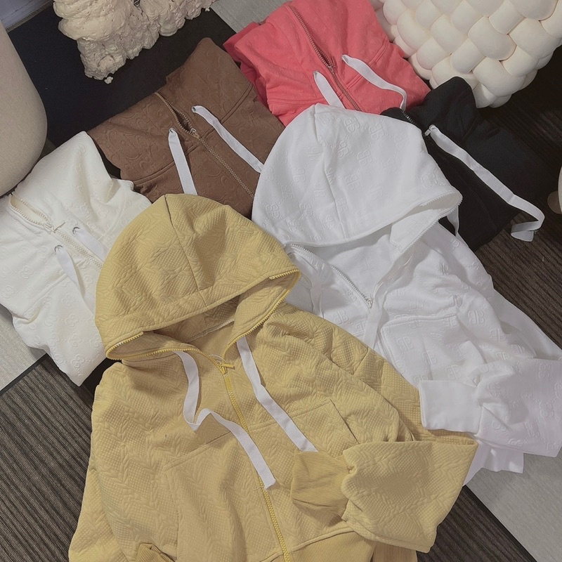 Áo khoác dập nổi cao cấp xỏ ngón kéo cao ( kèm túi trong ) nón to