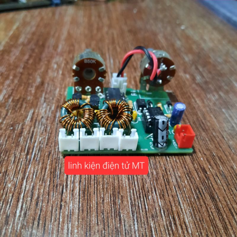 Bo lái cầu H 4047 trộn IC555. Bao ae không bị dẫn thẳng