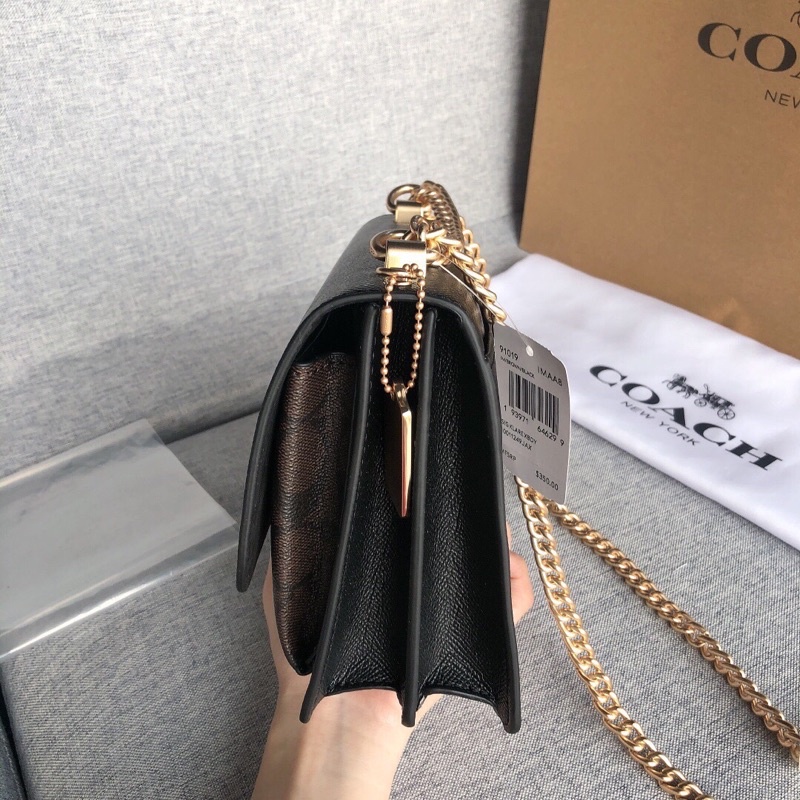 Túi xách Coach Klare màu đen phối cực sang
