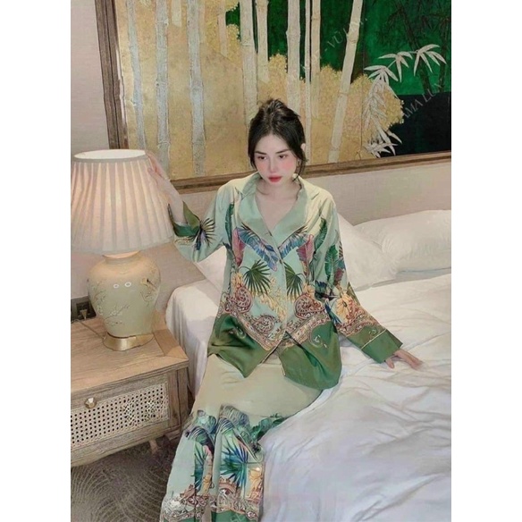 BỘ NGỦ LỤA CỔ VEST