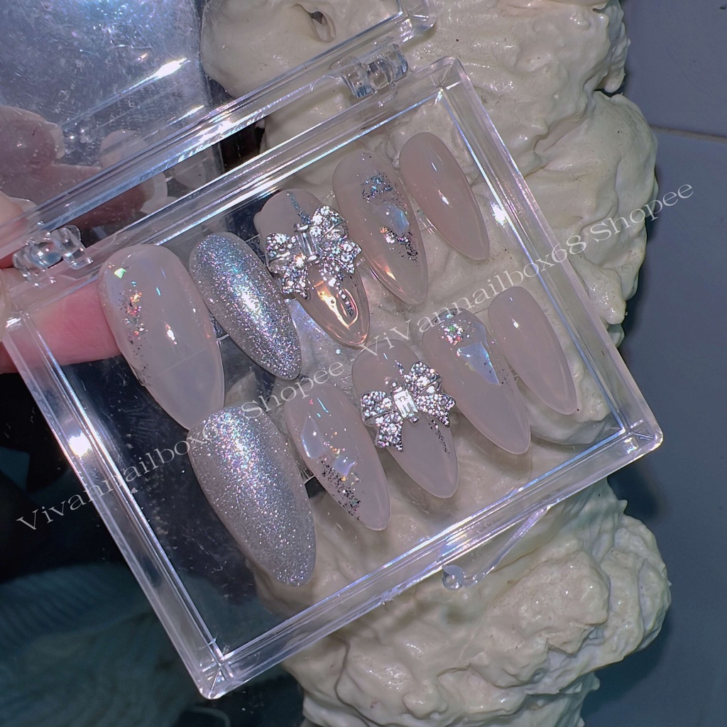 Nail thạch nude đơn giản