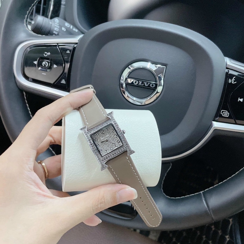 Đồng hồ Hemes nữ đẹp , mặt vuông đính đá cao cấp , dây da mềm , thời trang