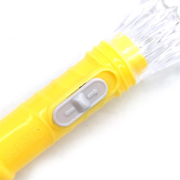 Đồ chơi đèn pin chiếu sáng làm móc khoá cho bé