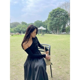 Váy lệch vai tiểu thư màu đen