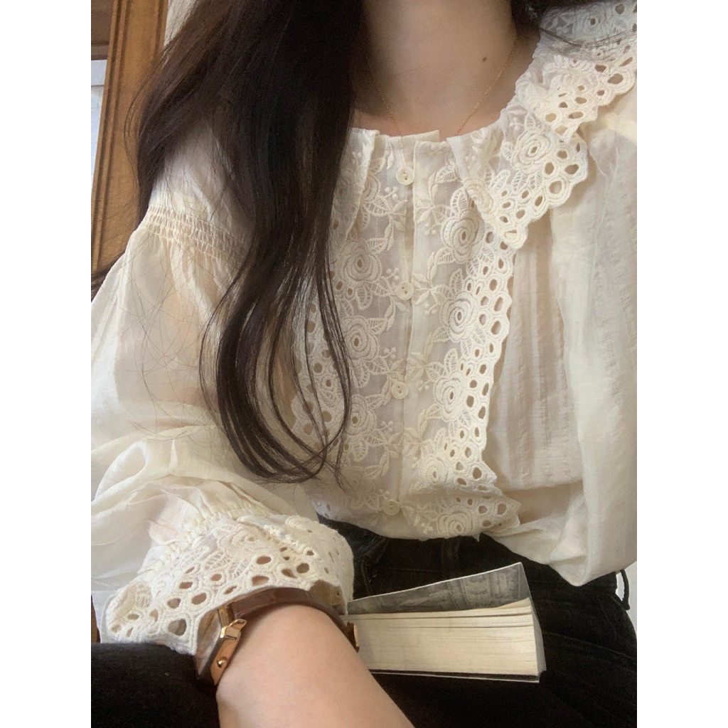 AfterBefore Áo blouse phối ren cổ tay ngực màu kem