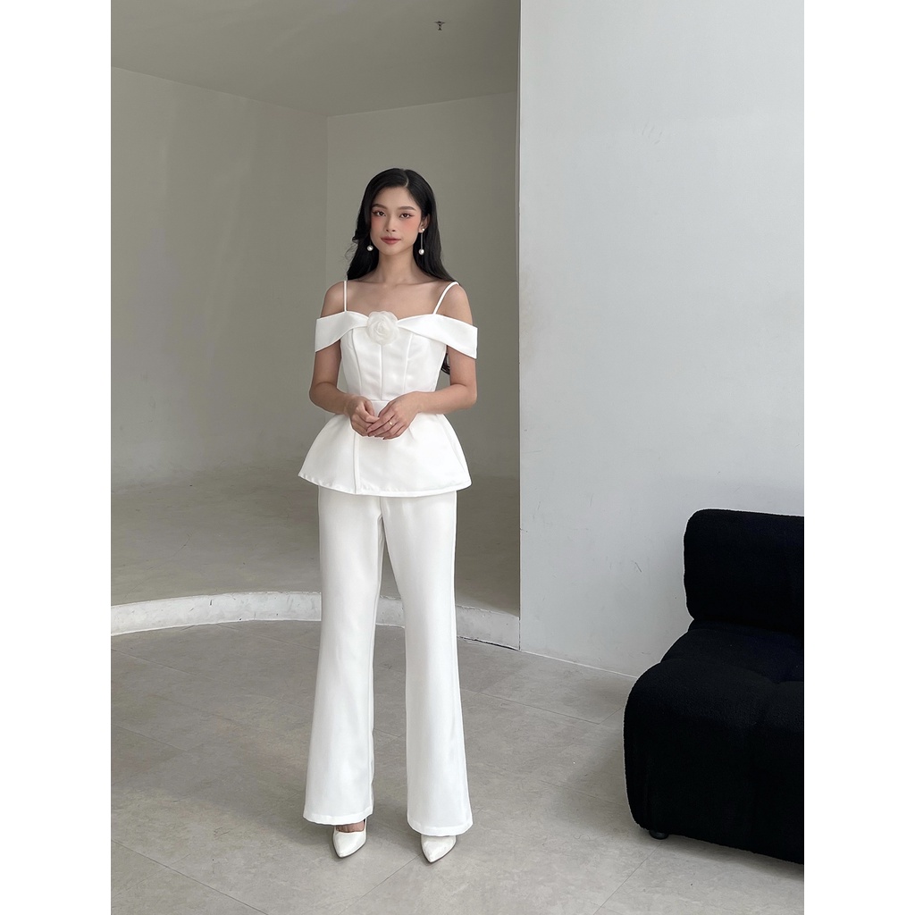 BBSTORE'S Áo Peplum Hai Dây Trễ Vai  (không kèm tag hoa) -A1734