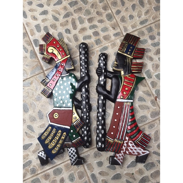 Mặt nạ treo tường bằng gỗ 40cm hình người giã gạo