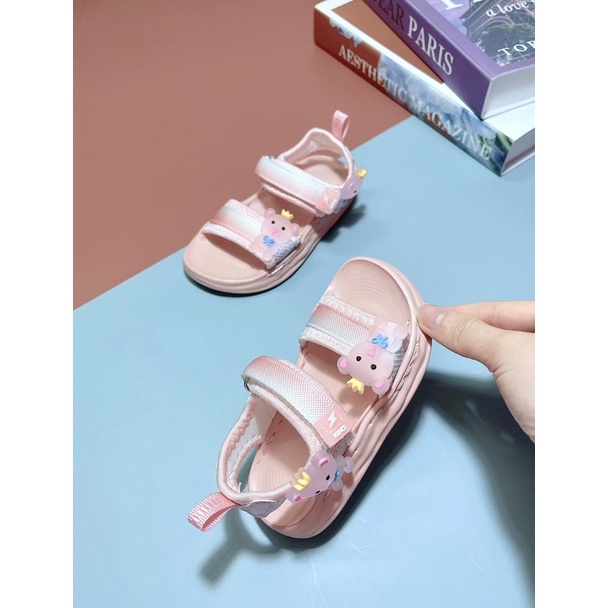 Xăng đan bé gái  sz 22-26