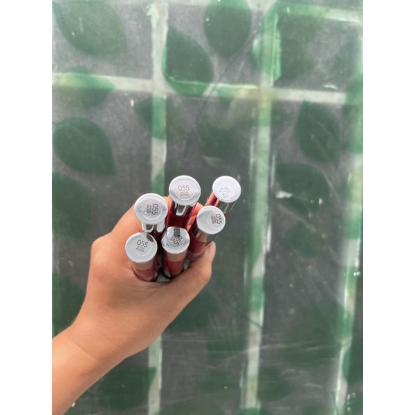 Son Sáp Bút chì Revlon Colorburst Balm Stain Adore 055. Màu đỏ nâu