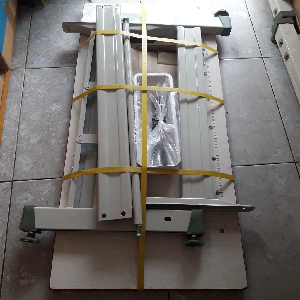 Bàn Máy 1 kim gia đình, vắt sổ vàng chanh mới 100%