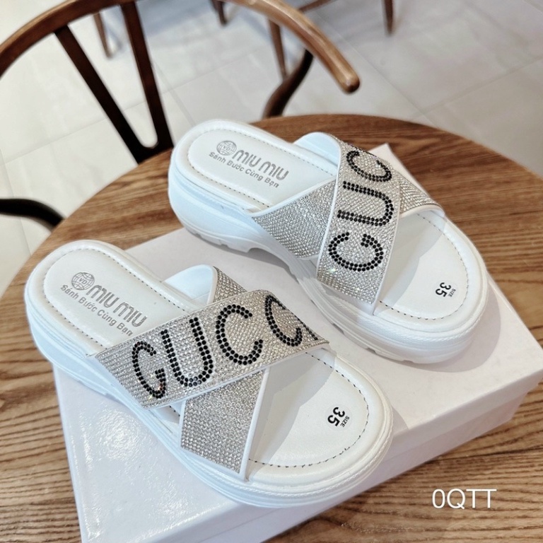 Dép bánh mì đế p.u Chéo xoàn đá cực sáng cực chất hotd 2023. 2023