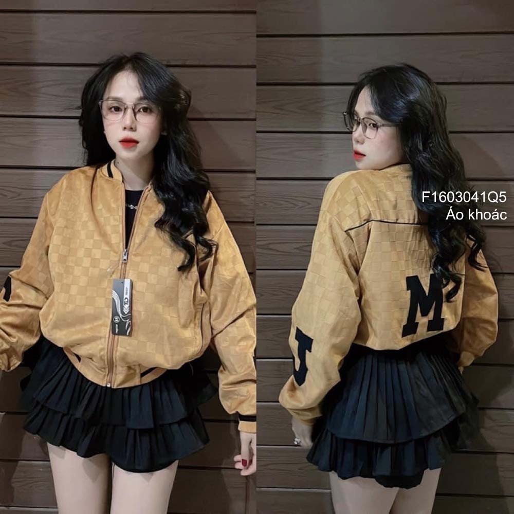 Áo khoác lưng phối chữ M tay dài bo