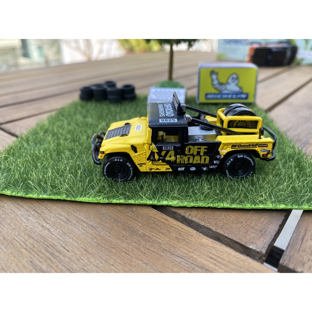 Xe mô hình Hummer Offroad 1:64 - Jonny Lightning