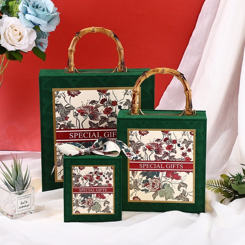 Hộp quà chất liệu vải nhung