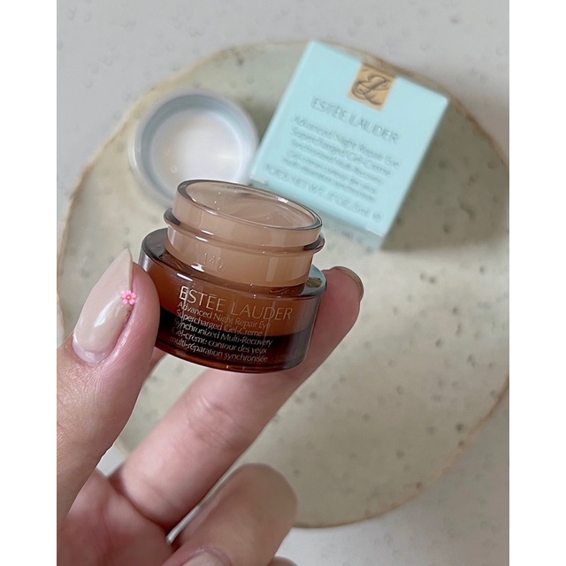 Kem mắt Estee Lauder