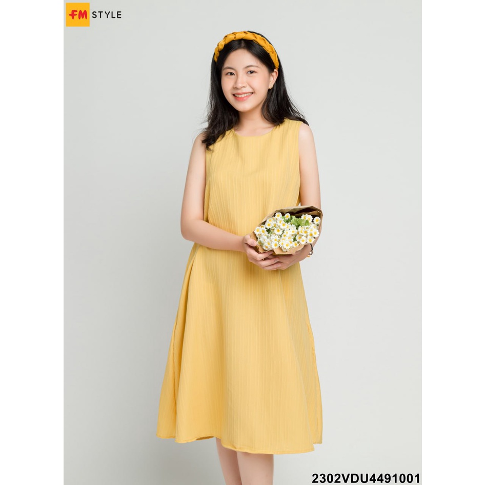 Váy 2 dây nữ FM STYLE bảng lớn dáng suông chất lụa cao cấp thiết kế xẻ tà mềm mại phong cách Hàn Quốc 23020423