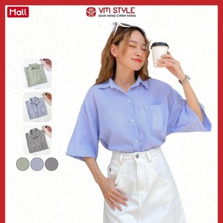 Áo sơ mi xốp VMSTYLE tay ngắn vạt ngang kẻ form rộng SMU00124