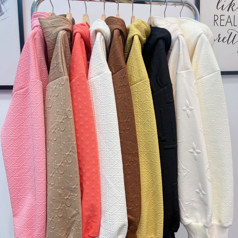 Áo khoác dập nổi cao cấp xỏ ngón kéo cao ( kèm túi trong ) nón to