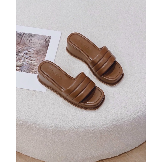 Dép bánh mì quai ngang 3 viền