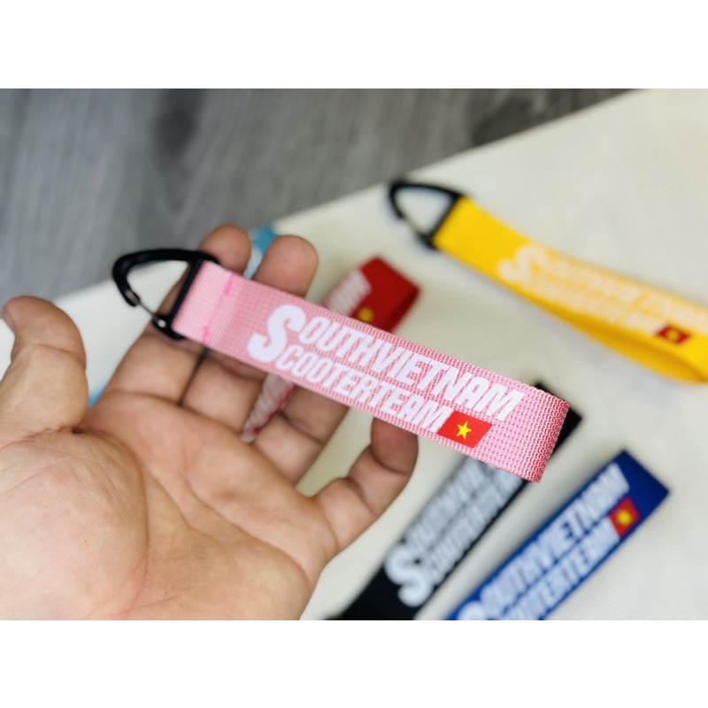 Móc khoá day SOUTH ViETNAM có nhiều màu sắc khác nhau