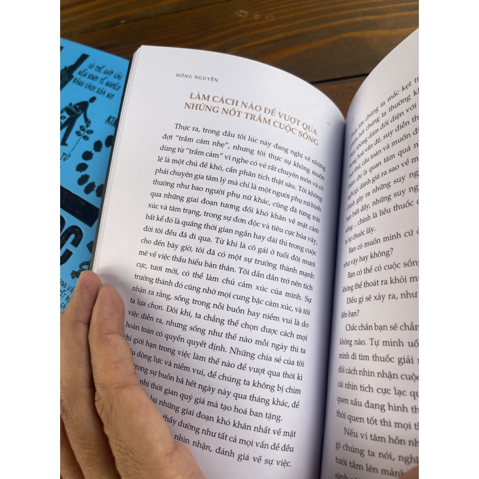 Sách - Phụ Nữ Và Tự Do - Thay đổi tư duy, thay đổi cuộc đời - Hồng Nguyễn - Nxb Thanh Niên | BigBuy360 - bigbuy360.vn