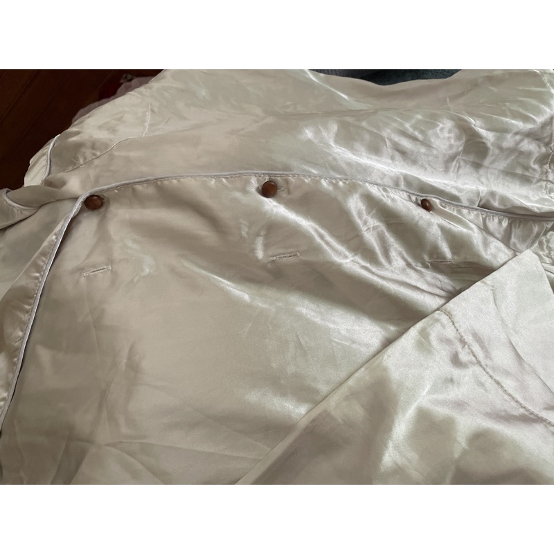 BỘ NGỦ LỤAsz M màu tím nhạt và be sz XL chất đẹp