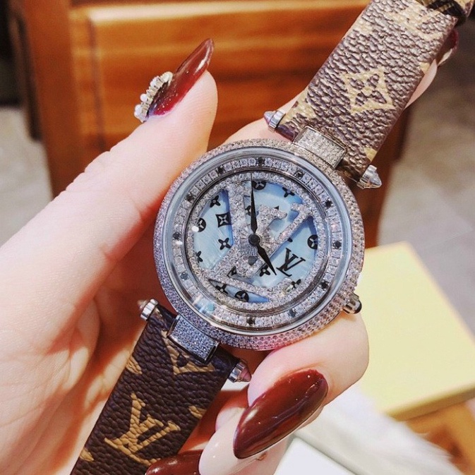 Đồng hồ nữ LV đính đá cao cấp, hàng full box, thẻ bảo hành 12 tháng - Dongho.lv