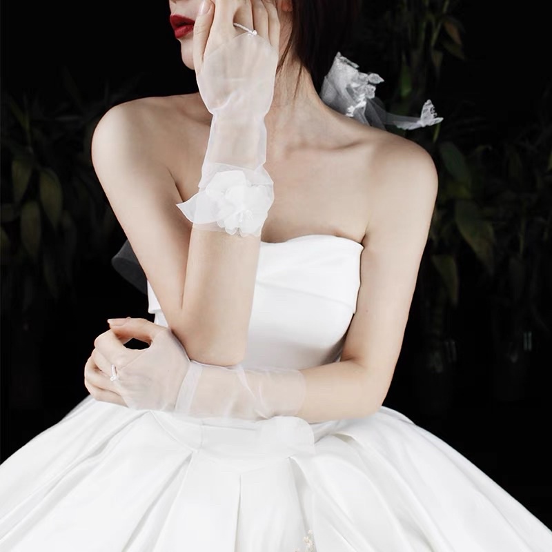 Găng tay xỏ ngón bao tay cô dâu