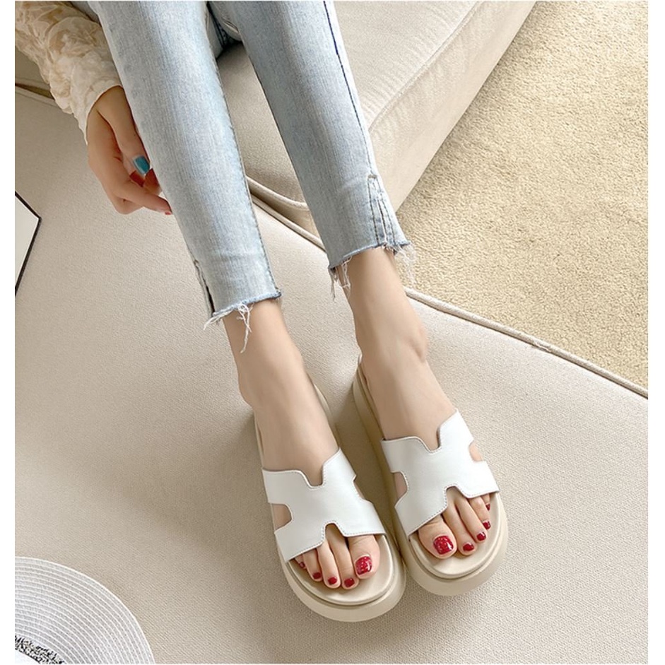 Dép Quai Ngang Nữ Chứ H Đế Bánh Mì Cao 4cm
