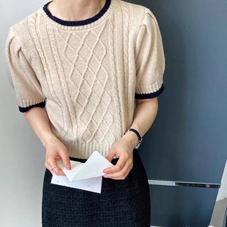 Áo len cộc tay vặn thừng