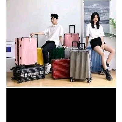 Vali khung nhôm khóa sập. giá tận gốc.. sz 20 và 24. ảnh shop tự chụp, ngoài vali đẹp hơn ảnh