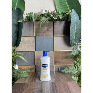 Sữa Tắm Dưỡng Ẩm Cho Làn Da Khô Vaseline Total Moisture Body Wash 650ml của Mỹ