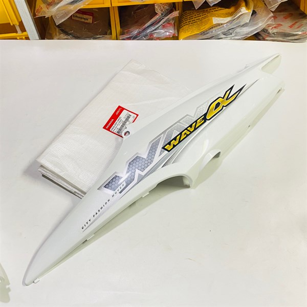 Ốp Sườn Trái Wave A 100 2016 Màu Trắng Zin Honda - 64650KWYA40ZC