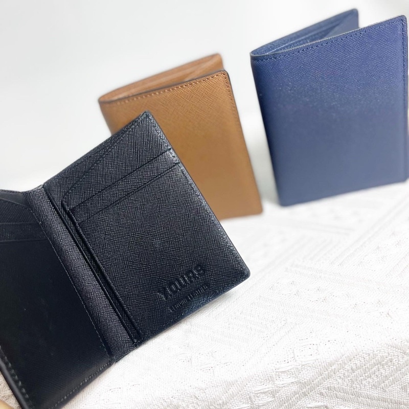 Ví da saffiano YOURS form dáng đứng trẻ trung, miễn phí khắc tên