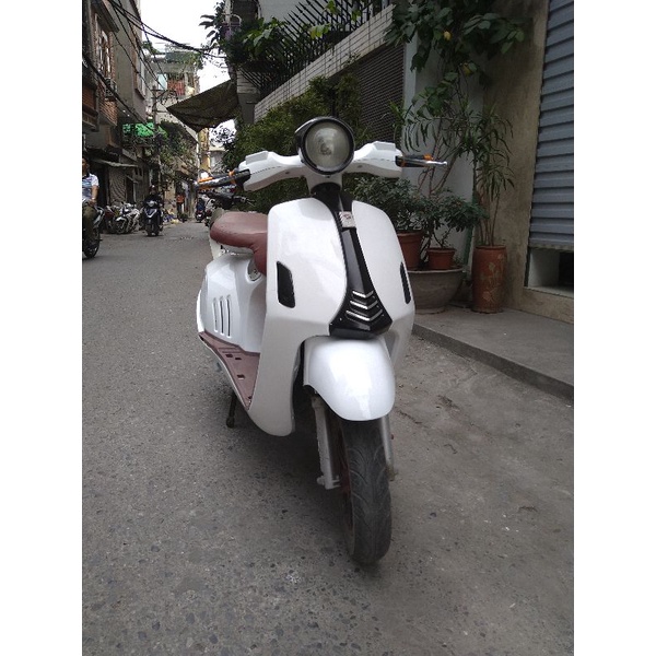 xe máy điện Vespa 946 siêu đẹp khỏe mạnh cứng cáp Ai cần liên hệ Facebook Zalo theo số điện thoại 0569491111