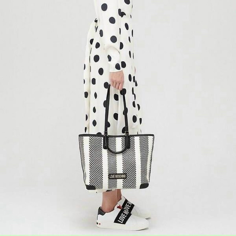 Túi Moschin0 Tote xịn sò