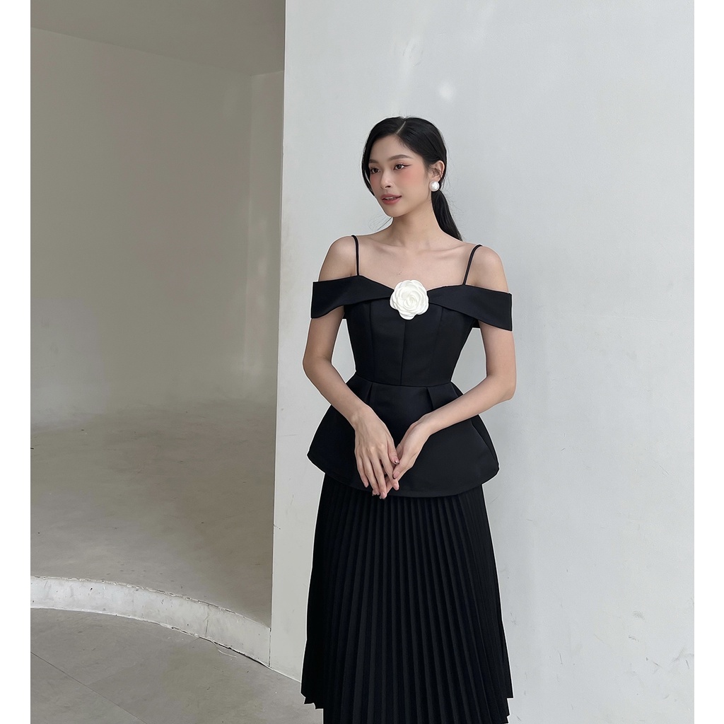 BBSTORE'S Áo Peplum Hai Dây Trễ Vai  (không kèm tag hoa) -A1734