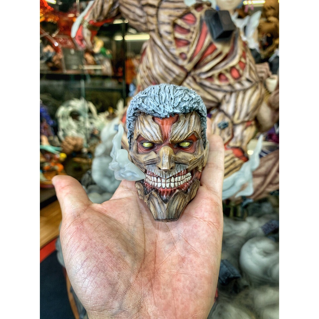 Mô hình eren vs titan thiết giáp - mô hình Attack On Titan