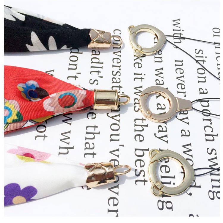 Khăn Choàng Cổ Lụa Bản Rộng Đính Ngọc Trai Nhân Tạo Cho Điện Thoại