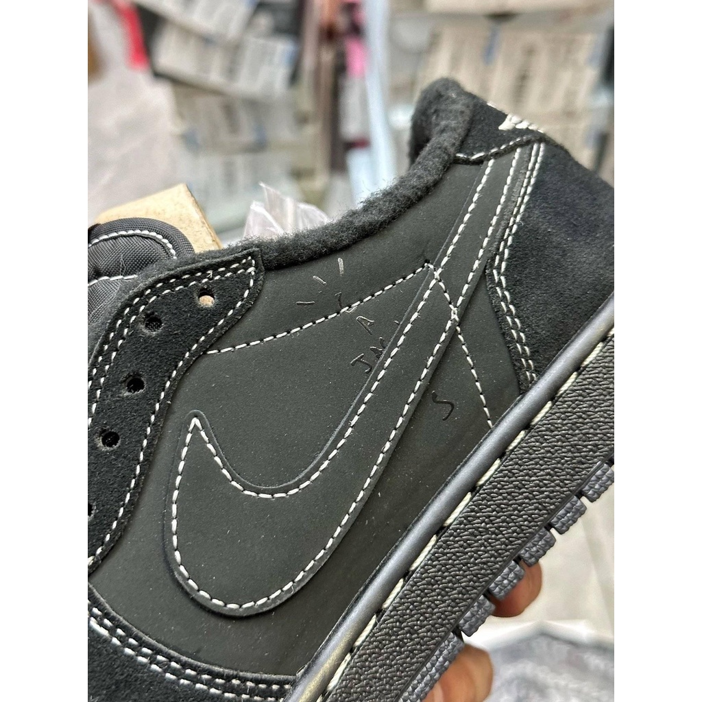 TRAVIS SCOTT x  AIR JORDAN 1 LOW OG “BLACK PHANTOM”
