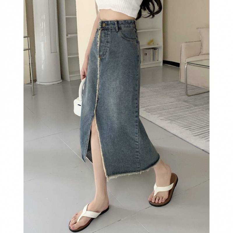 Chân váy jeans dáng dài, chân váy jeans xẻ tà giữa phối tua rua phong cách năng động trẻ trung hottrend 2023 CV5