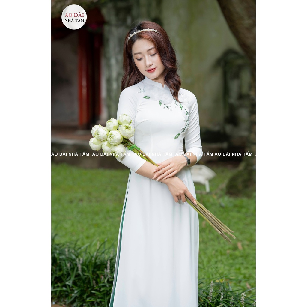 C16-ÁO DÀI TRUYỀN THỐNG MÀU TRẮNG ĐÍNH HOA NỔI, ÁO DÀI NHÀ TẤM