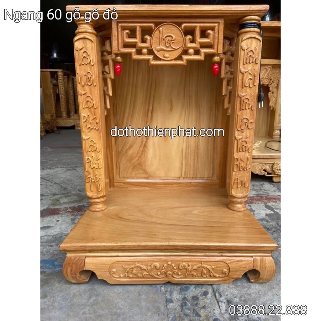 Bàn thờ thần tài ông địa gỗ gõ đỏ ngang 60 cm cột vuông mẫu mới rất đẹp loại 1